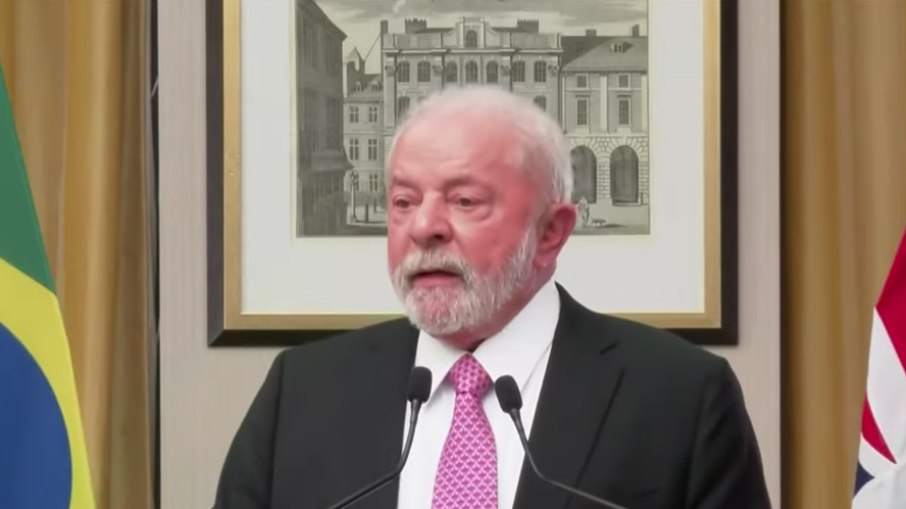 Presidente Luiz Inácio Lula da Silva (PT) fala sobre a conversa com rei Charles III durante coroação do monarca