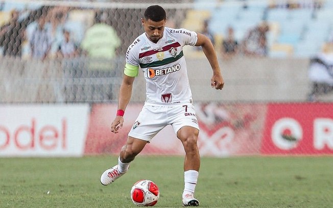 André foi expulso no clássico diante do Botafogo e volta de suspensão no sábado (17) 