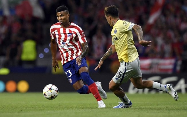 Defensor do Atlético de Madrid exalta Vinícius Júnior e Rodrygo e diz como parar dupla em clássico