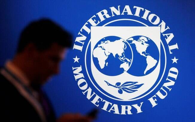 FMI recomenda extensão do auxílio emergencial para recuperar a economia do Brasil