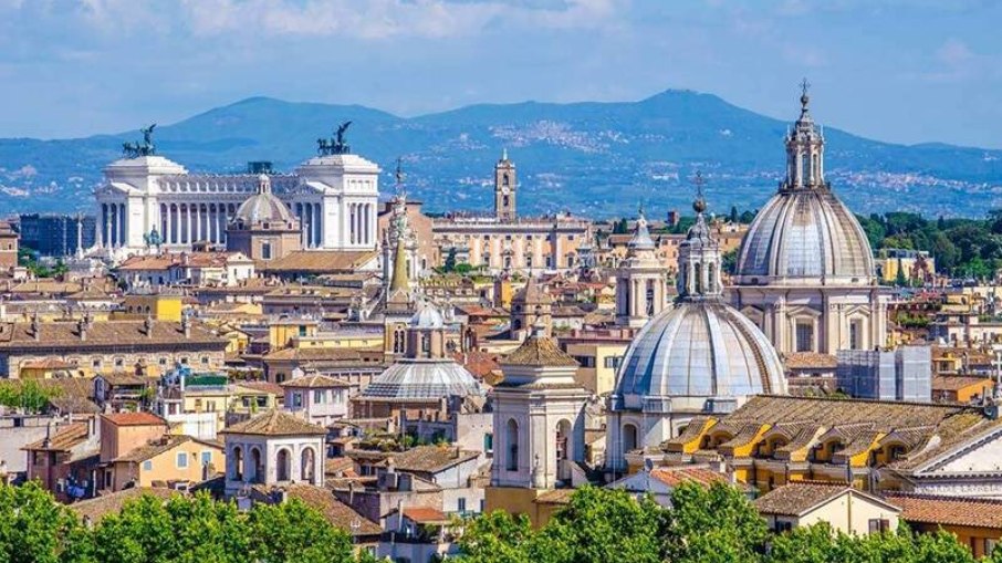 Roma é a capital da Itália e a cidade mais famosa do país Roma é a capital da Itália e a cidade mais famosa do país