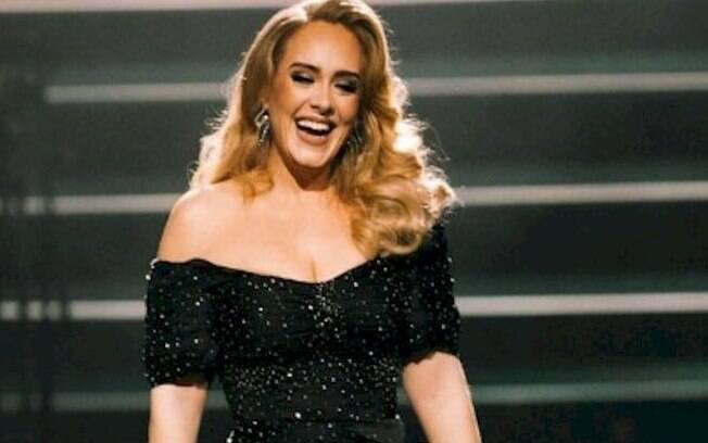 Adele: “Easy On Me” alcança 10 semanas consecutivas no topo da Billboard