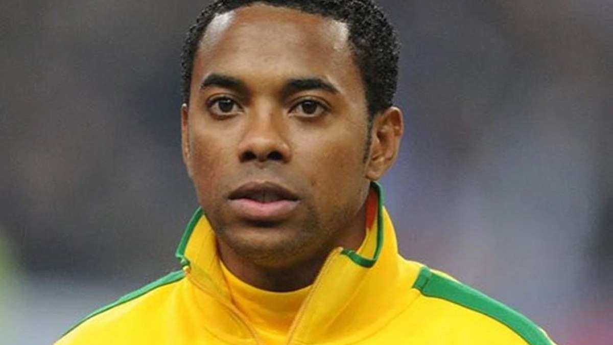 Defesa de Robinho diz que ele não poderia ser preso antes de esgotar possibilidades de recurso