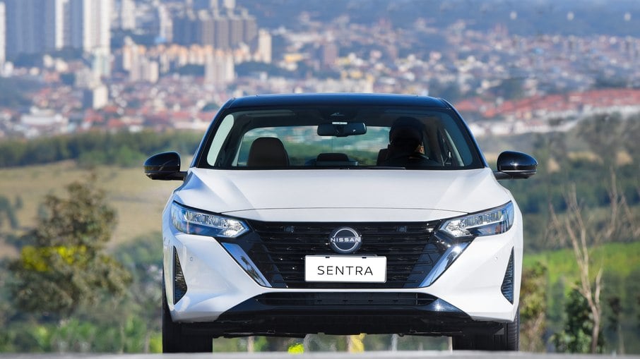 Nissan Sentra Exclusive 2025
