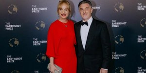 Luciano Huck ergue próprio castelo milionário e se coroa rei