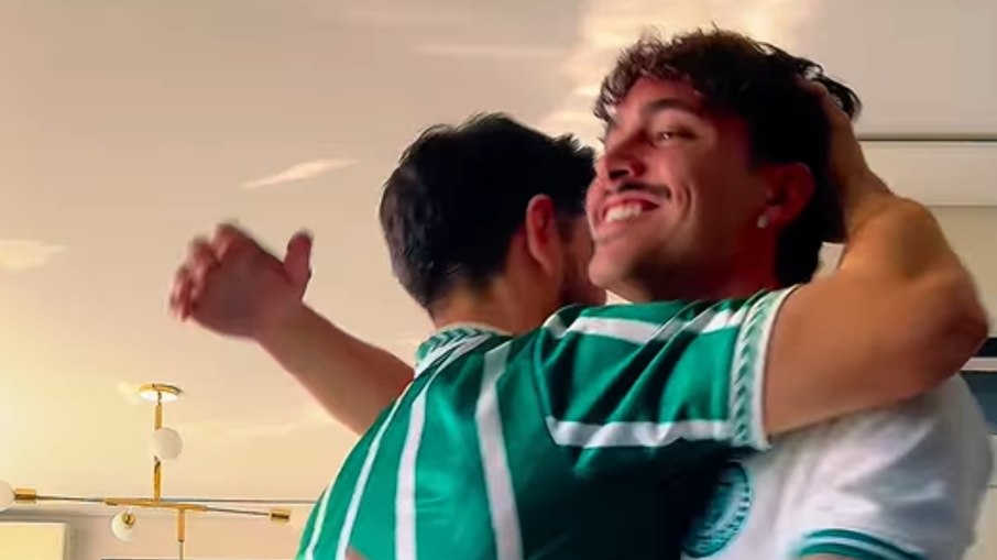 André e Maurício gravaram um cruzamento que terminou em gol