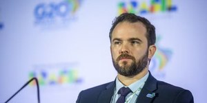 Durigan detalha medidas para evitar disparada dos combustíveis