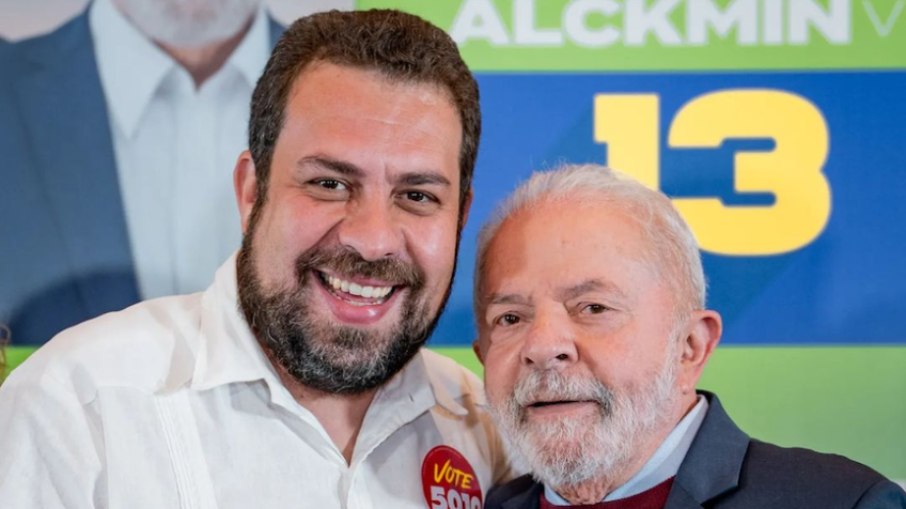 Guilherme Boulos (PSOL) recebe apoio de Lula (PT) na corrida eleitoral à Prefeitura de SP