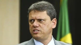 Governo%20Tarc%C3%ADsio%20inicia%20hoje%20%22maratona%22%20de%20leil%C3%B5es%20com%20privatiza%C3%A7%C3%A3o%20de%20escolas