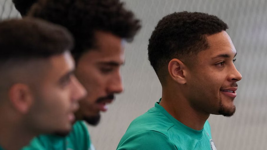 Andreas Pereira, Lucas Evangelista e Vitor Roque