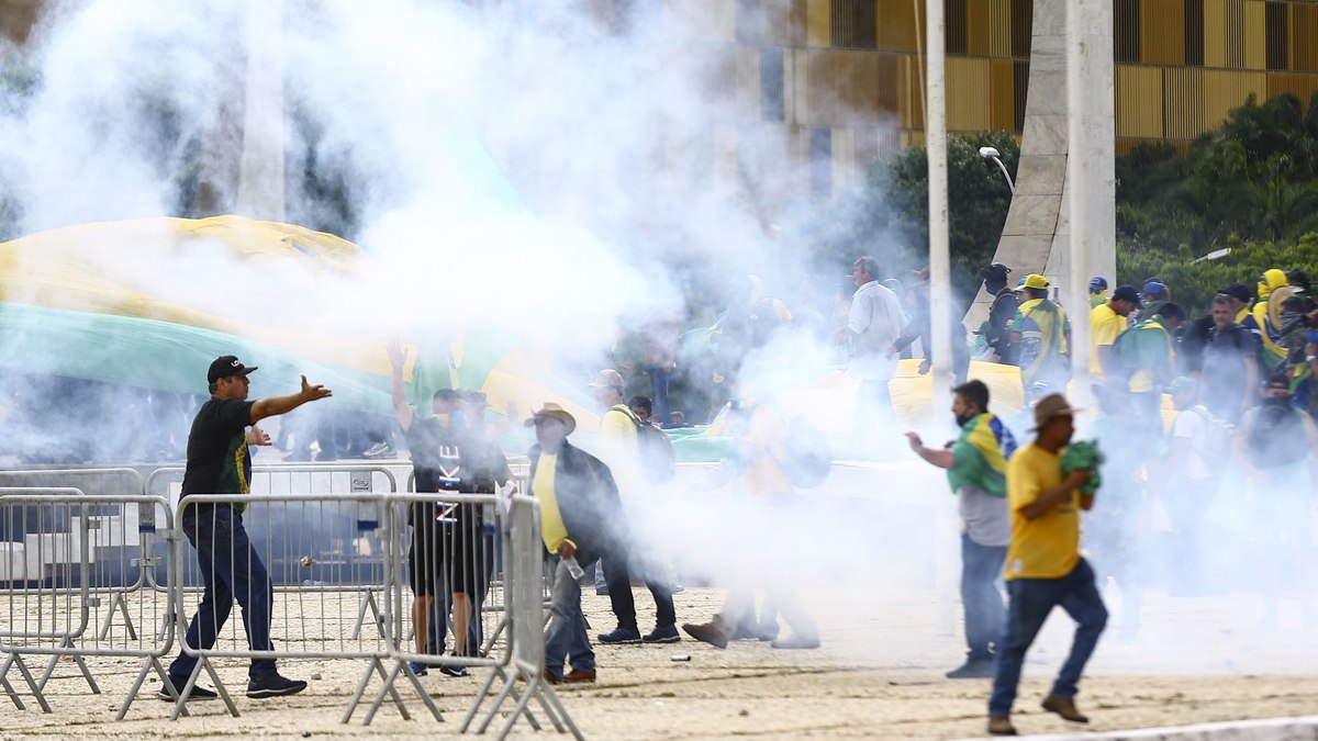 Golpistas invadem Congresso, STF e Palácio do Planalto