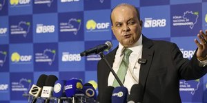 Ibaneis Rocha abre mão do Senado sob cerco de investigações