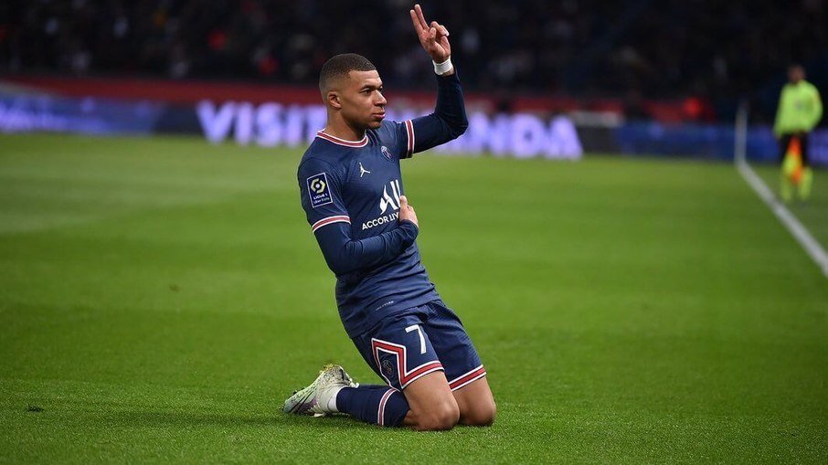 Kylian Mbappé traça metas no PSG