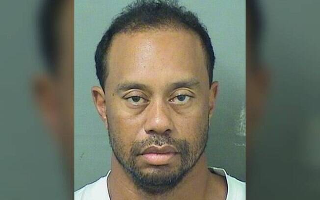 Tiger Woods foi preso em 2017 por dirigir embriagado