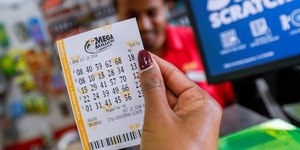 Loteria dos Estados Unidos sorteia mais de R$ 1 bilhão; participe