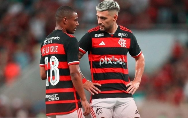 Arrascaeta teve atuação discreta pelo Flamengo no Maracanã