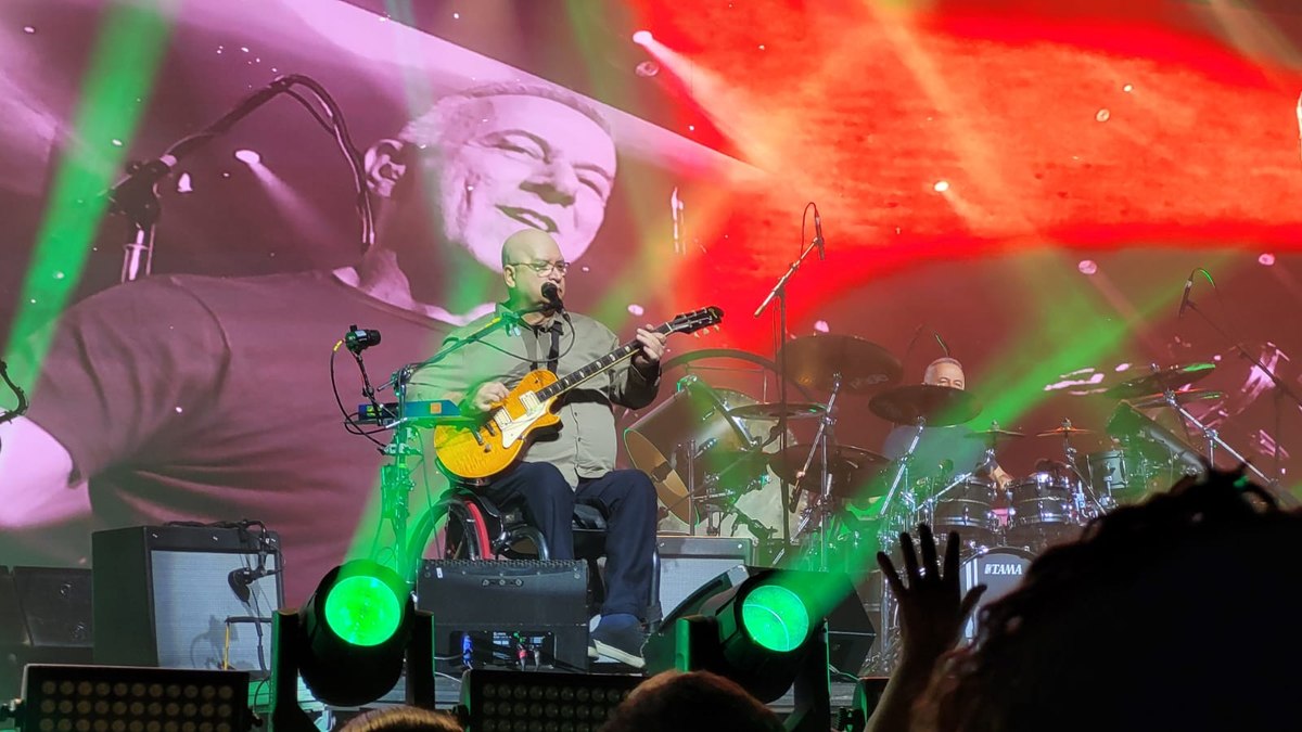 Paralamas do Sucesso celebram 40 anos de carreira com show de clássicos em SP Paralamas do Sucesso celebram 40 anos de carreira com show de clássicos em SP