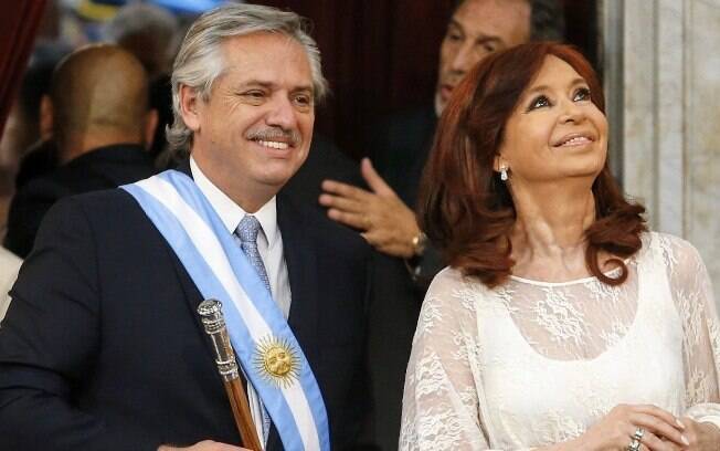 Alberto Fernández, presidente, e Cristina Kirchner, vice, em cerimônia de posse na Argentina