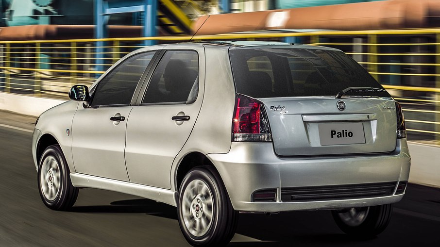 Fiat Palio nasceu como alternativa ao Gol, e segue na cola do tradicional rival