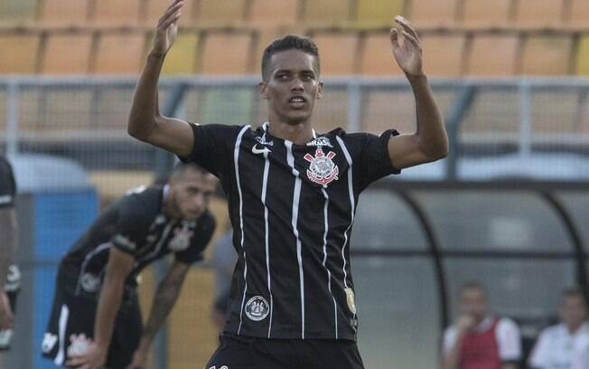 Pedrinho entrou na segunda etapa e marcou o segundo gol corintiano na derrota para o Bragantino