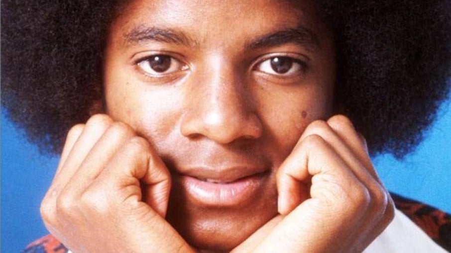Michael Jackson sofreu com diversos problemas de saúde, além de um acidente que queimou boa parte de seu couro cabeludo
