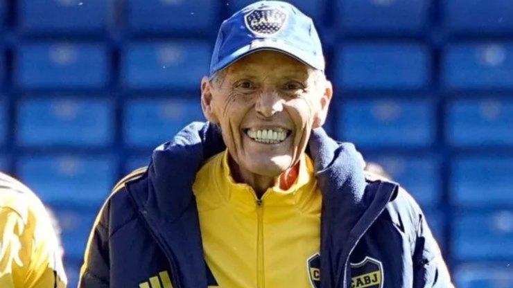 Técnico do Boca Juniors enfrenta quadro grave de saúde em casa
