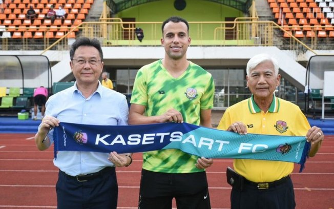 Mateus Totô chega ao futebol tailandês e diz estar 'empolgado e motivado' para novo desafio