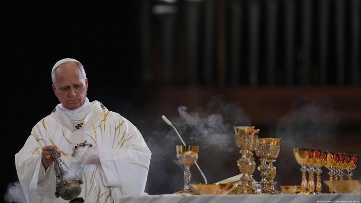 Papa%20Le%C3%A3o%2014%20far%C3%A1%20cirurgia%20para%20retirar%20n%C3%B3dulo%20no%20pulm%C3%A3o