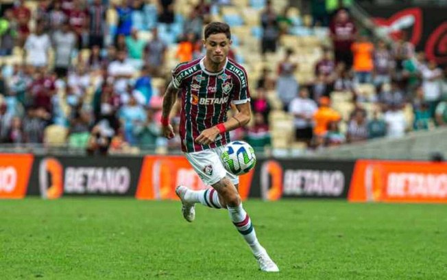 Diogo em ação pelo Fluminense