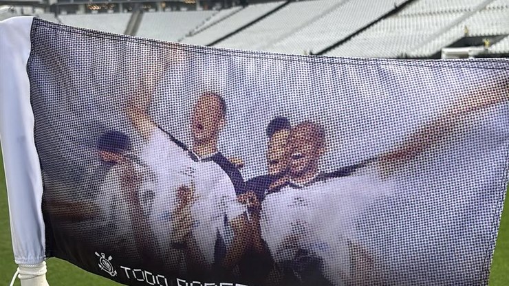 Corinthians lança bandeirinhas em alusão às conquistas do Mundial
