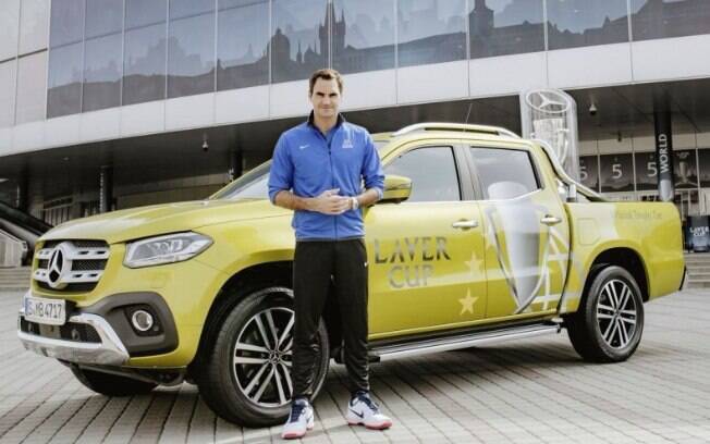 Roger Federer, tenista número 1 do mundo, apresenta a picape da Mercedes, uma das montadoras que investem no esporte