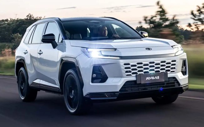 Toyota RAV4 híbrido retorna ao Brasil; veja por quanto