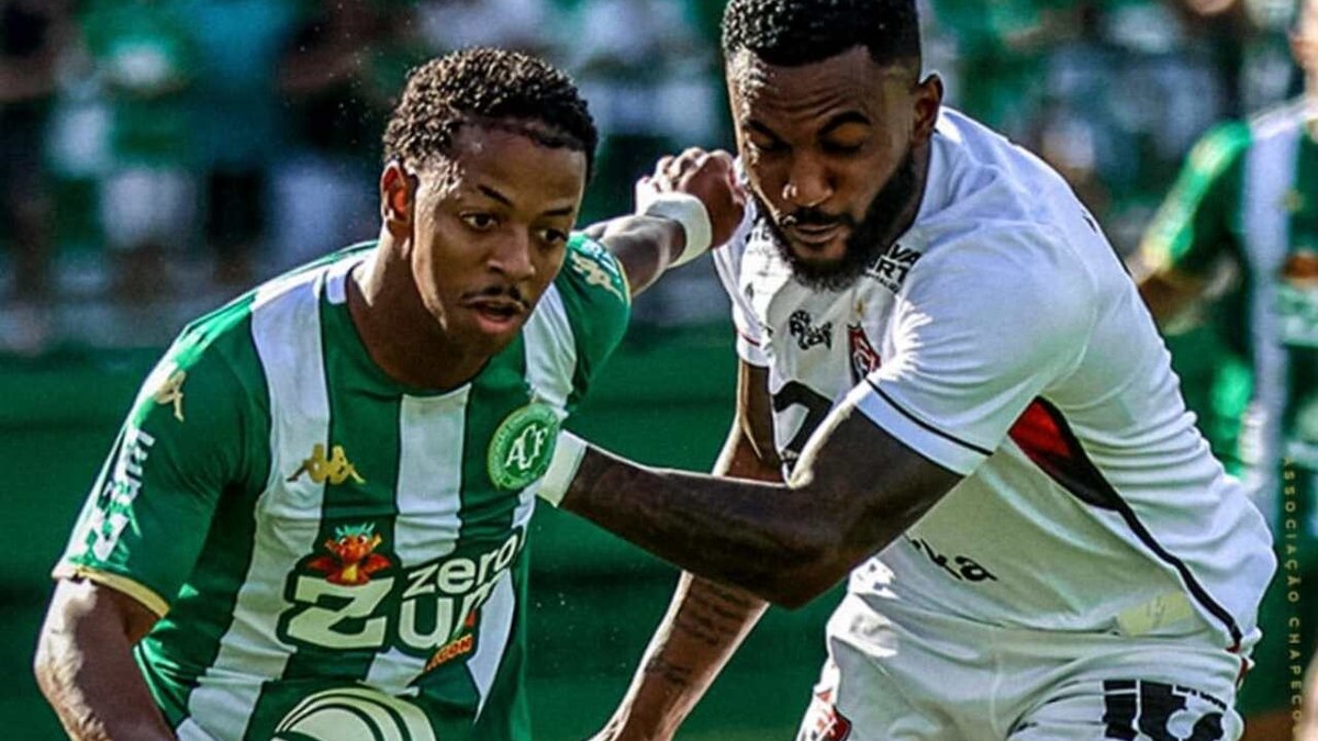 Vitória x Chapecoense pelo Brasileirão 2026: onde assistir e escalações