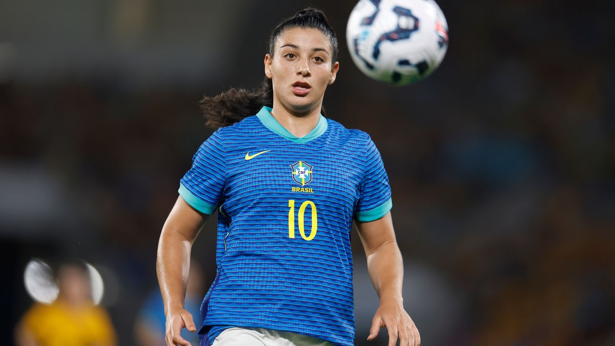 Duda Sampaio durante a vitória da Seleção Feminina sobre a Austrália por 2 a 1, em Gold Coast. Duda Sampaio durante a vitória da Seleção Feminina sobre a Austrália por 2 a 1, em Gold Coast.