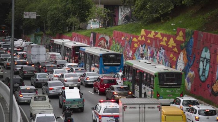Trânsito em São Paulo Trânsito em São Paulo