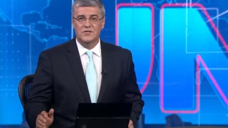 Apresentador%20da%20Globo%20%C3%A9%20chamado%20de%20imbecil%20e%20rebate