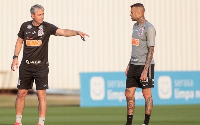 Técnico Tiago Nunes rasga elogios a Luan, novo reforço do Santos