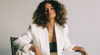 Raquel%20Villar%20%C3%A9%20enfermeira%20em%20%22Emerg%C3%AAncia%2053%22%20e%20defende%20personagens%20negros