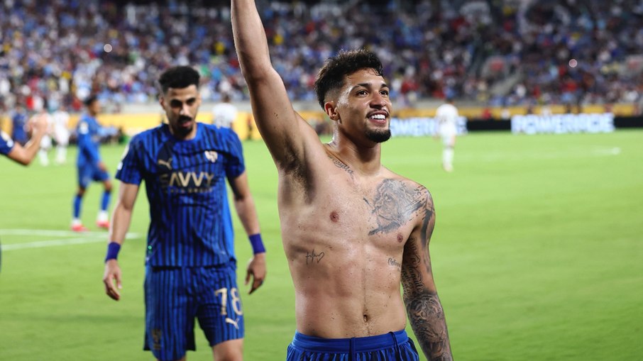 Marcos Leonardo se emociona e lembra da mãe com gol pelo Al-Hilal