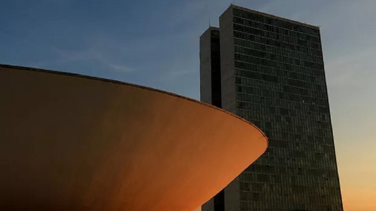 Senado aprova projeto que aumenta o número de deputados