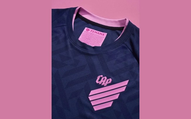 Novo uniforme do Athletico em referência ao Outubro Rosa