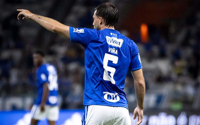Viña fez sua primeira partida pelo Cruzeiro Viña fez sua primeira partida pelo Cruzeiro