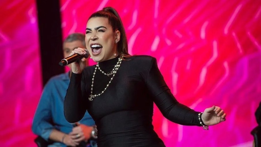 Naiara Azevedo cancela show após denunciar violência do ex-marido
