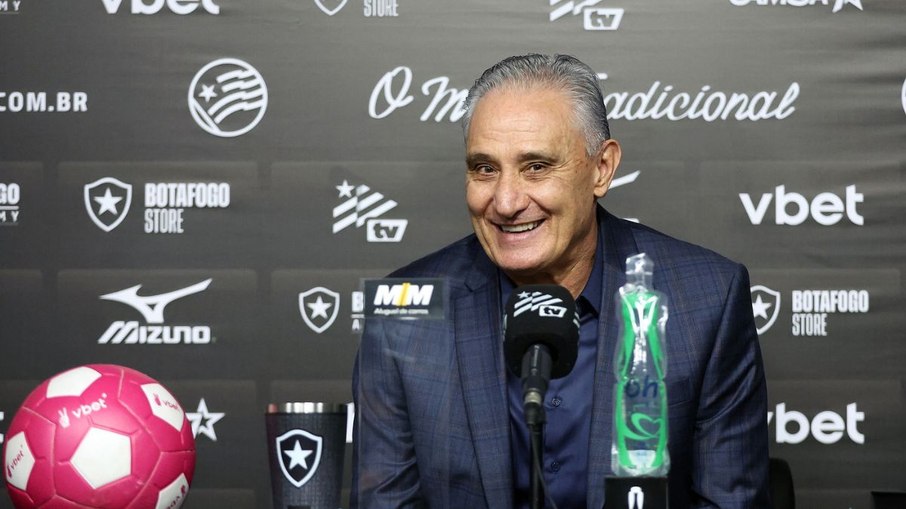 Tite em sua apresentação no Botafogo