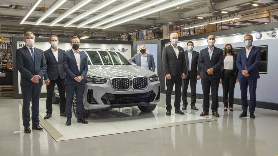 Executivos brasileiros e estrangeiros revelam novidades que impulsionam produtividade da fábrica BMW Araquari