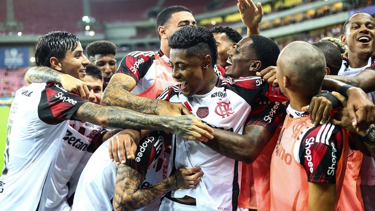 Com%20roteiro%20de%20cinema%2C%20Flamengo%20depende%20apenas%20de%20si