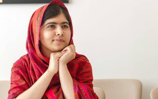 Jovem paquistanesa ativista dos direitos das mulheres ao estudo, Malala estudará política em Oxford