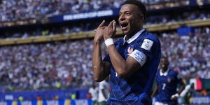 Mbappé passa Pelé e dá vitória à França sobre Senegal na estreia