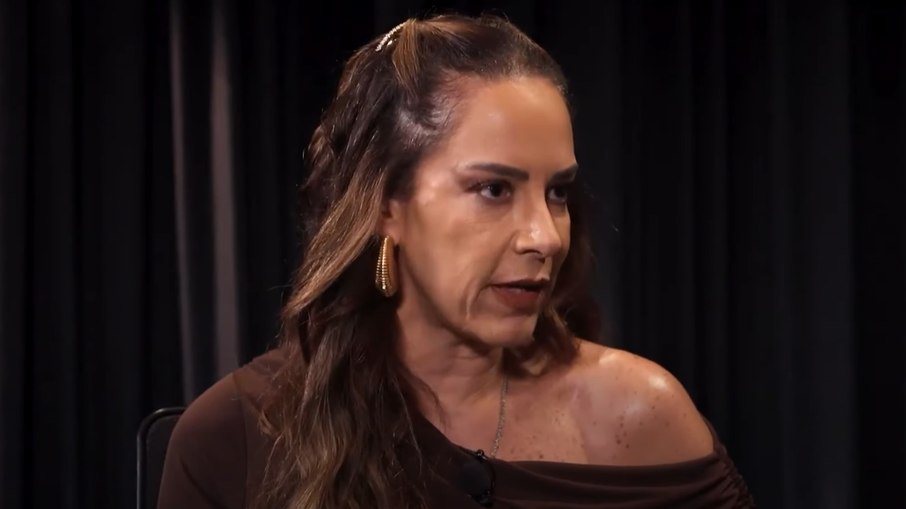 Silvia Abravanel fala sobre SBT e criação de cobras