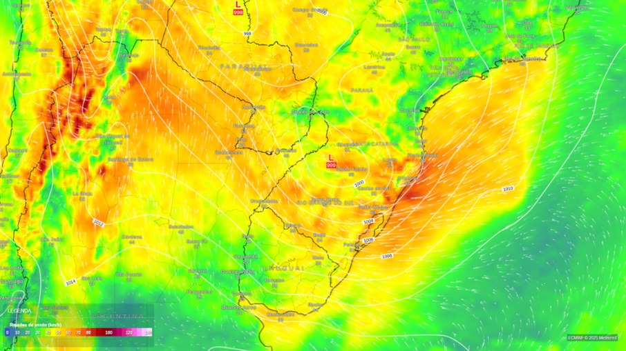 Imagens de satélite indicam a formação do ciclone no Sul do Brasil, com foco nas rajadas de vento